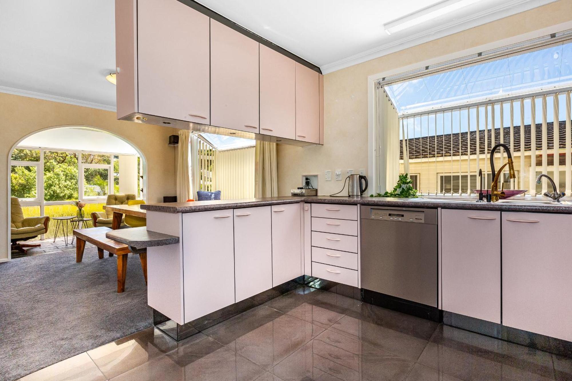 Retro 4 Bedroom Home, Warm And Welcoming, Quiet Location بوريريوا المظهر الخارجي الصورة