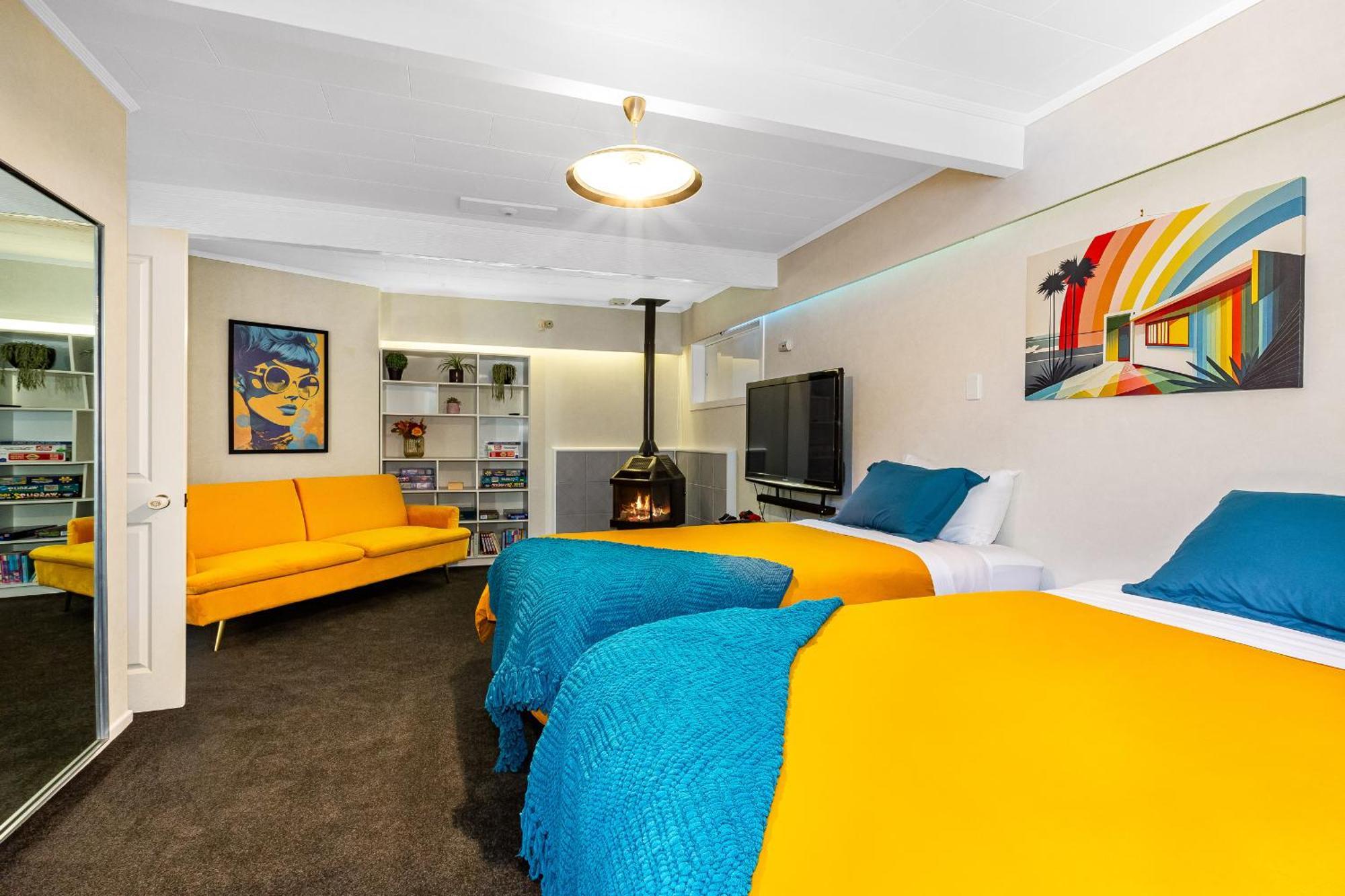 Retro 4 Bedroom Home, Warm And Welcoming, Quiet Location بوريريوا المظهر الخارجي الصورة