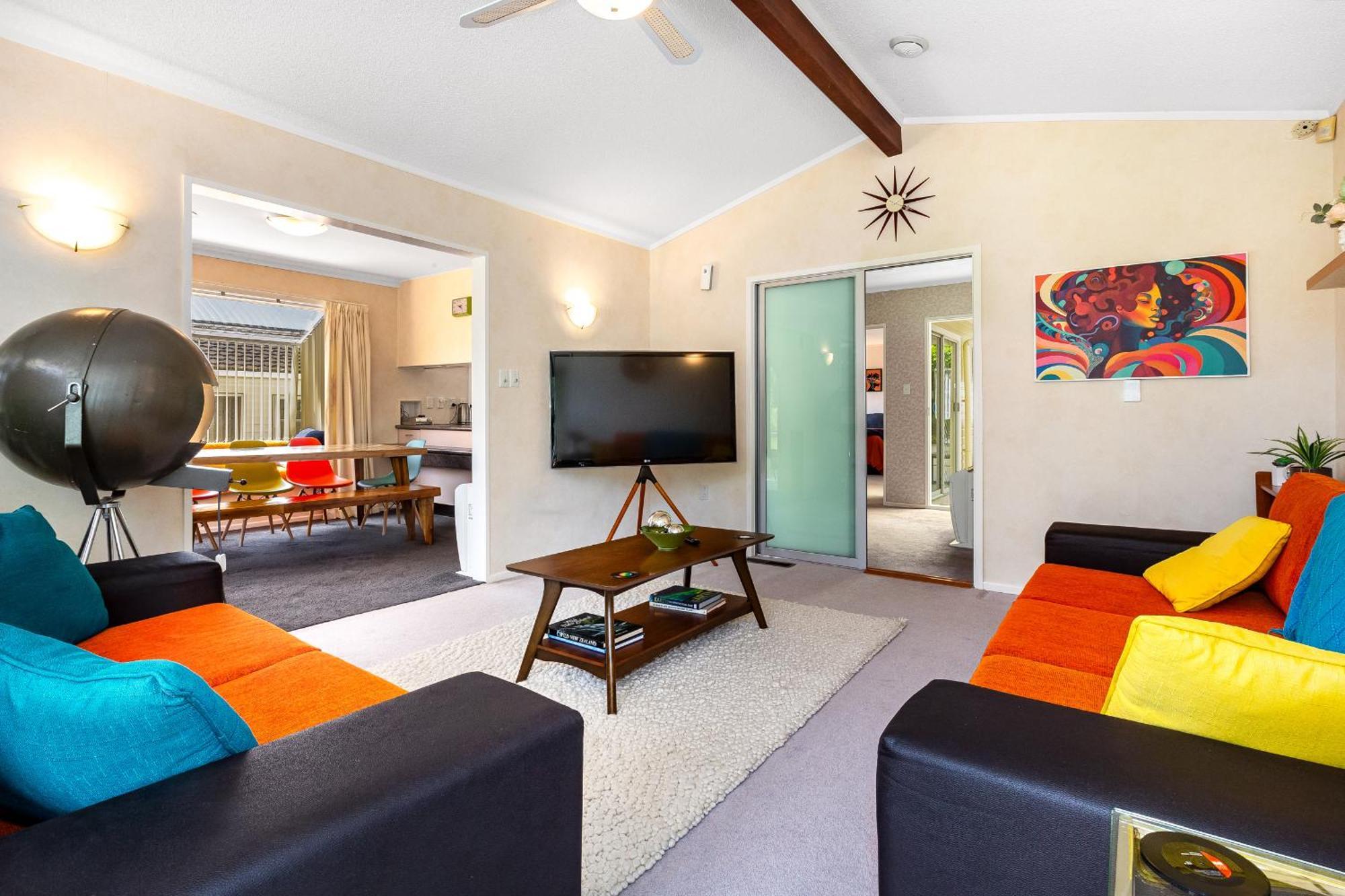 Retro 4 Bedroom Home, Warm And Welcoming, Quiet Location بوريريوا المظهر الخارجي الصورة